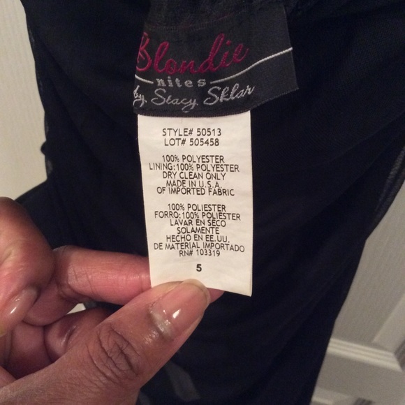 BLACK AND WHITE LIKE NEW FORMAL DRESS - Picture 2 of 11